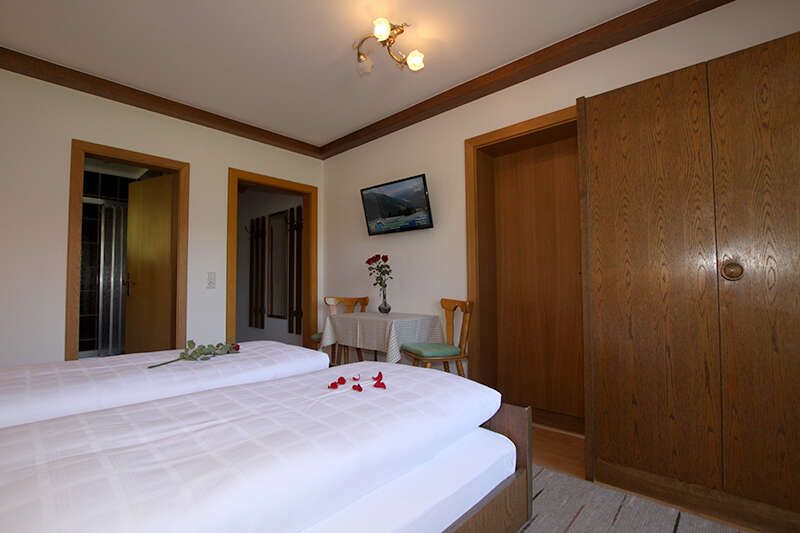 Schlafzimmer im Appartement 1 im Haus Margret im Zillertal